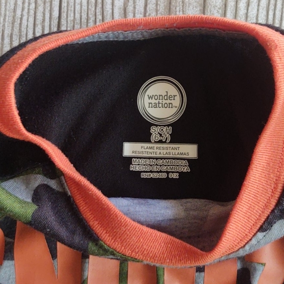 Pajama set boys size S6-7 - Picture 3 of 8